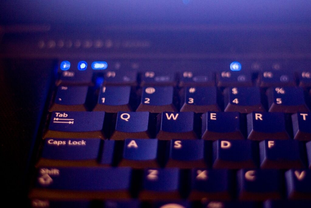 laptop, computer, keyboard-240192.jpg
